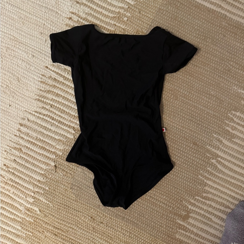 Sofiane cap sleeve Yumiko leotard